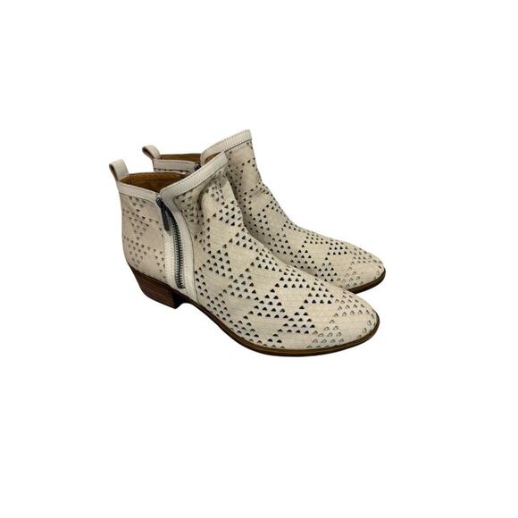 Lucky Brand Women Basel3 Leather Perforated Cream Ankle Bootie Western 9.5 W - Picture 5 of 8